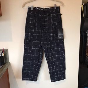 NWT! Cropped Pant